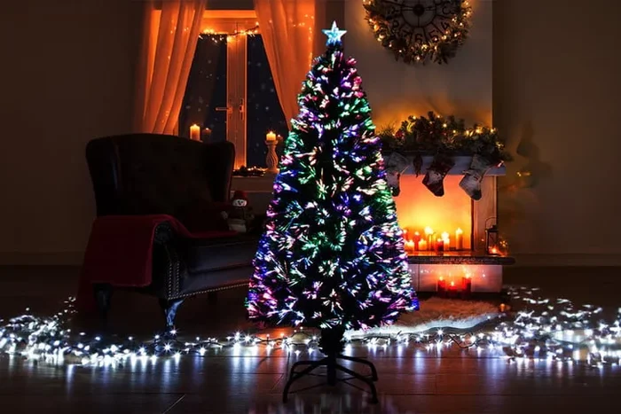 1.5m Dazzling Pre-Lit Artificial Christmas Tree