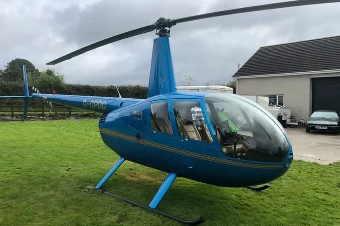 1-Hour Helicopter Flight Simulator Experience for 1, 2 or 3 – Dromore | Jet Ranger Cockpit Tour