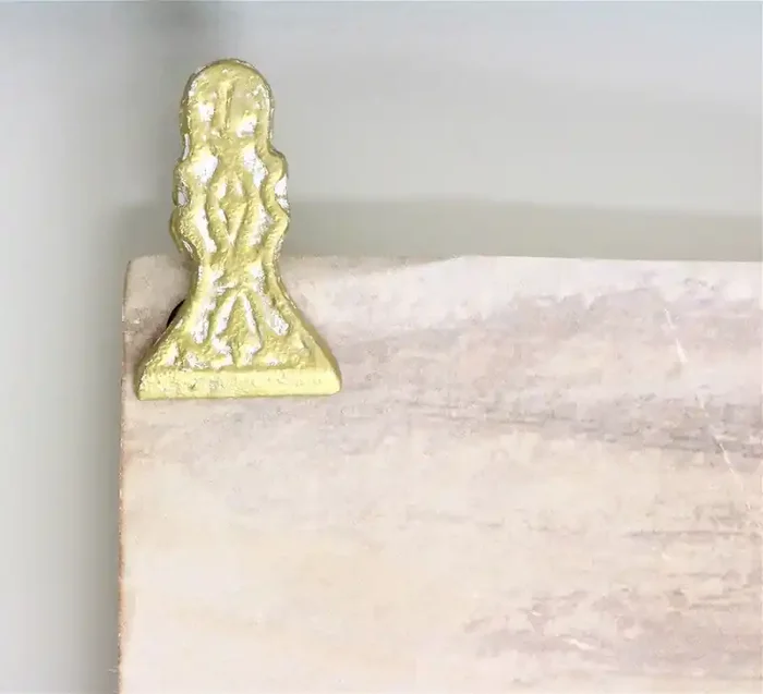 2.75″ Cast Iron Gold Clip single