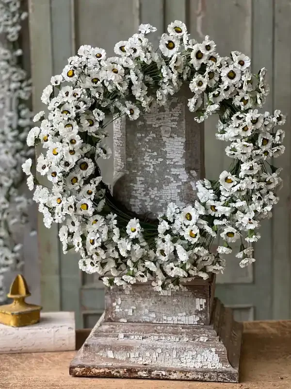 22″ Fairchild Daisy Wreath