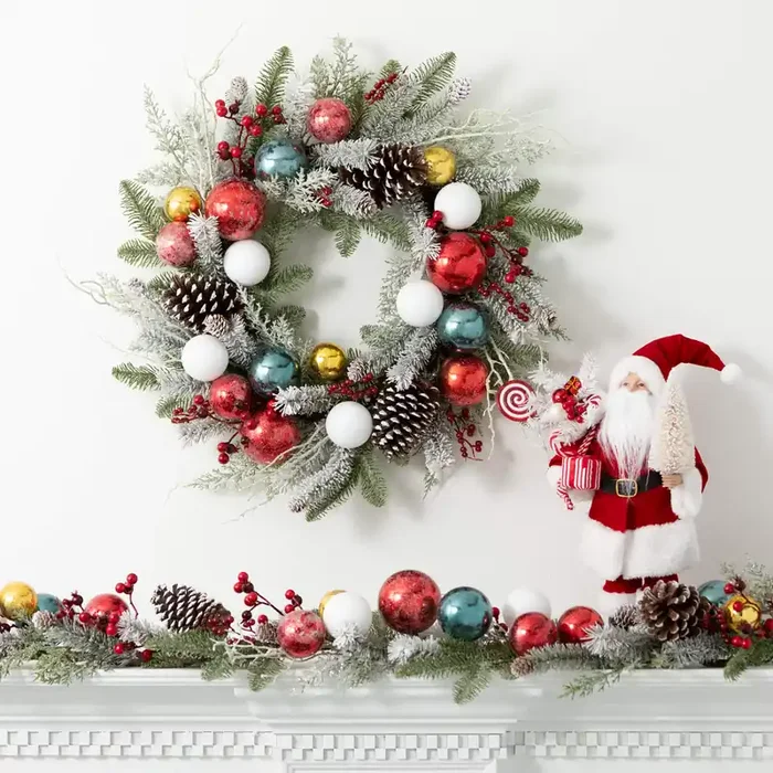 24″ Mixed Pine/Balls Wreath