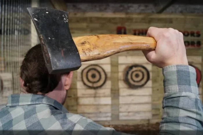 30-Minute Indoor Axe Throwing Experience for Two – North Wales