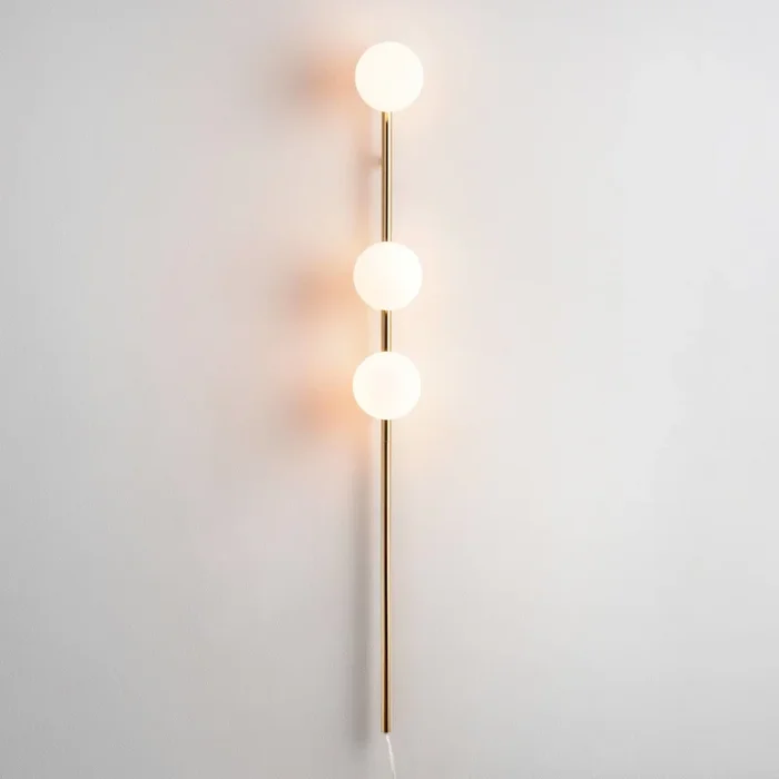 Bar opal ball wall light