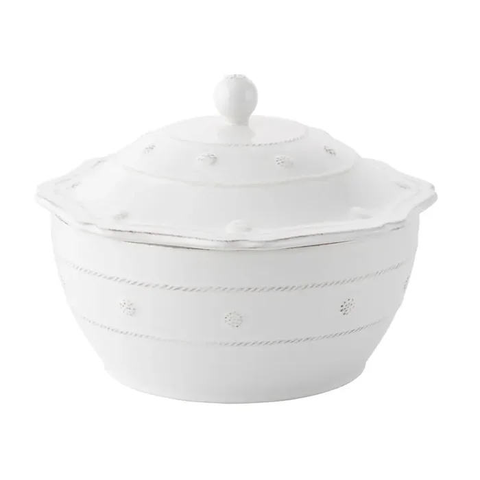 Berry & Thread Whitewash 9.5″ Covered Casserole – By Juliska