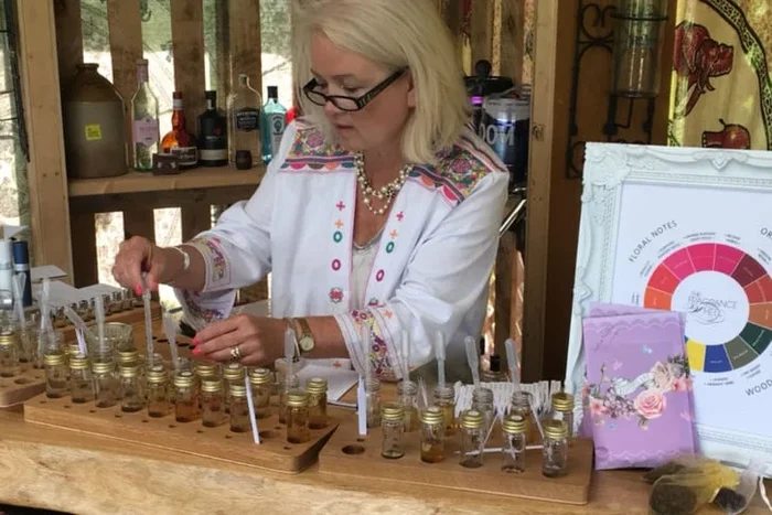 Bespoke Fragrance Making Masterclass for Two with Glass of Fizz – Choice of Harrogate, Leeds or Newcastle