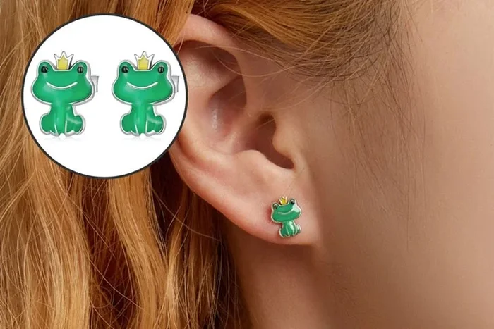 Charming Little Frog Silver Stud Earrings
