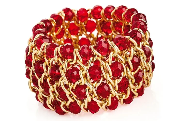 Dazzling Gold Bracelet with Radiant Red Crystals