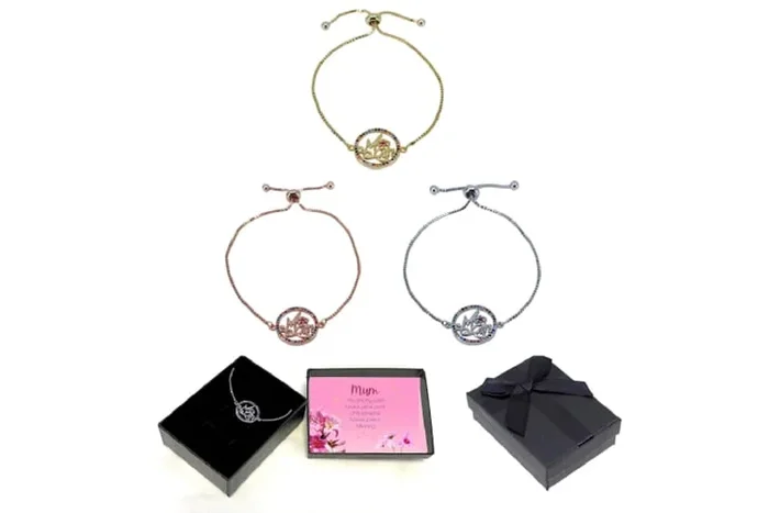 Elegant Mum Crystal Bracelet with Heartfelt Gift Box