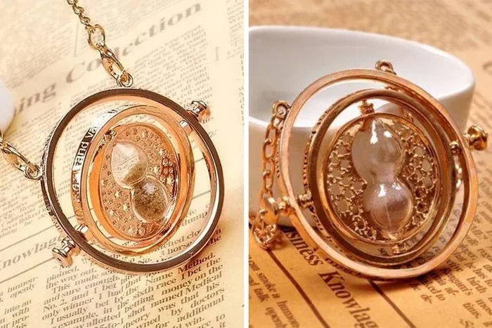 Enchanting Gold Magic ‘Sand of Time’ Necklace