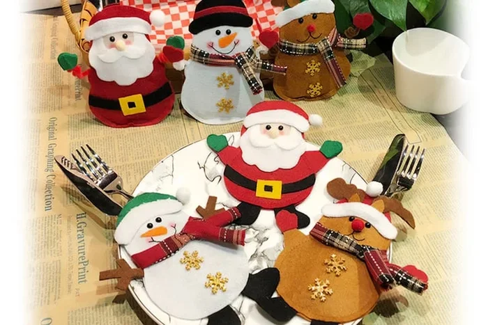 Festive Christmas Cutlery Covers – Delight Your Table!