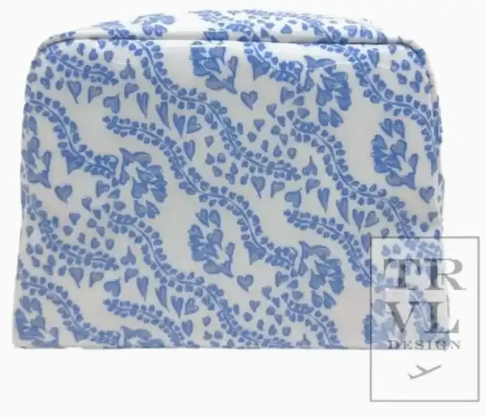 Luxe Gloss Wash Bag Medium – All Heart Blue – TRVL Design