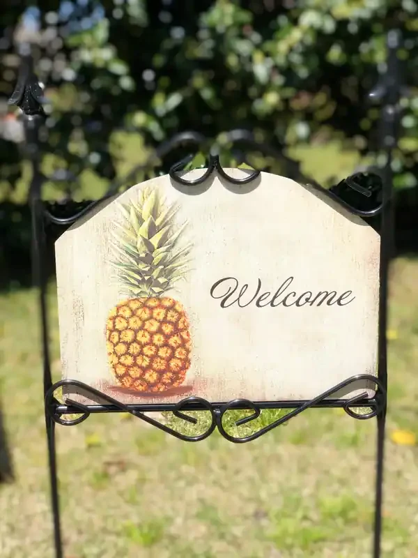 Pineapple Garden Sign