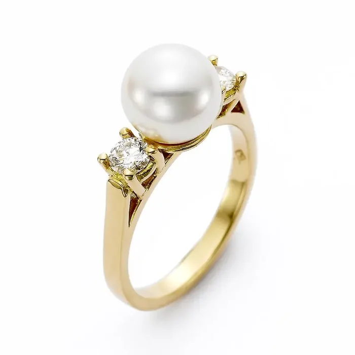 Ring with a single pearl flanked by 2 large diamonds 18kt yellow gold-mastoloni