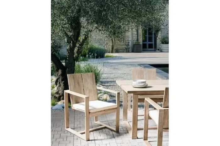 Set of 2 Rustic Acacia Garden Chairs with Cushions – Wooden Outdoor Seating