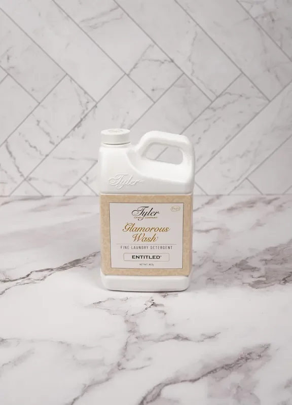 Tyler Candle Company- 32 oz Entitled Glamorous Wash