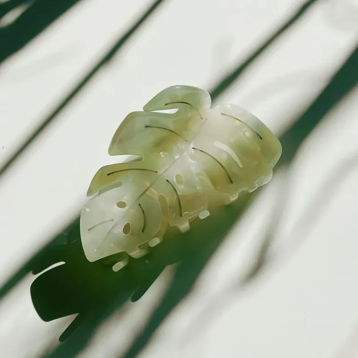 Velvet Claws Monstera White Tropical Hair Clip Claw Clip in Velvet Travel Bag