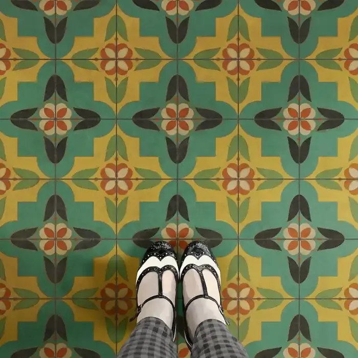 Vintage Vinyl Floorcloth Rug (Pattern 33 Ballyhoo)